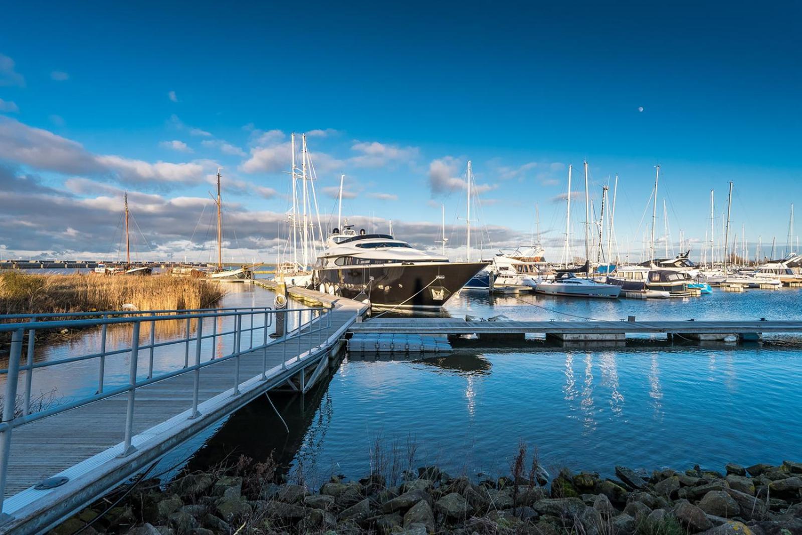 Dock Hotel Stellendam Eksteriør billede